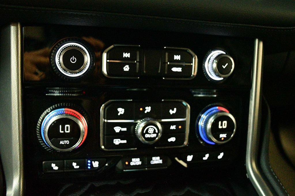 Used 2024 GMC Yukon XL Denali AWD/4WD image 69