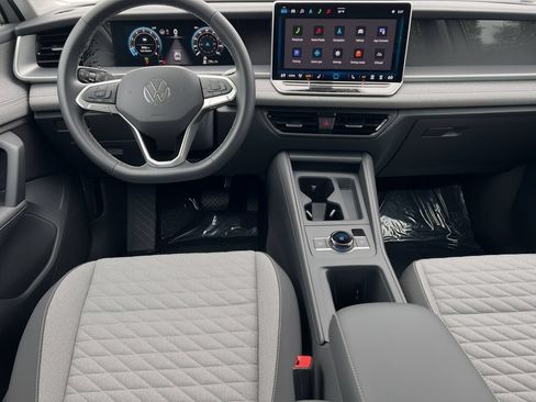 Used 2025 Volkswagen Tiguan S AWD/4WD image 5