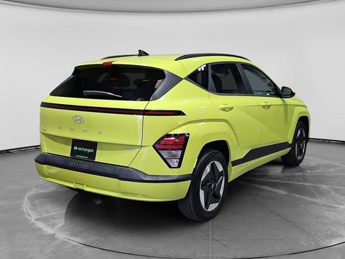 Used 2024 Hyundai Kona SEL FWD image 3
