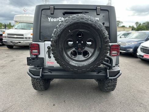 Used 2015 Jeep Wrangler Unlimited Rubicon w/ Dual Top Group AWD/4WD image 72
