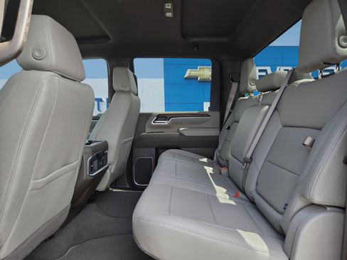 Used 2025 GMC Sierra 2500 SLT w/ SLT Convenience Package image 12