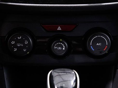 Used 2018 Subaru Crosstrek 2.0i Premium w/ Eyesight System image 27