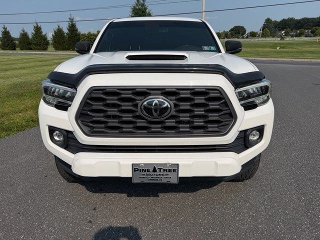 Used 2020 Toyota Tacoma TRD Sport w/ Technology Package AWD/4WD image 4