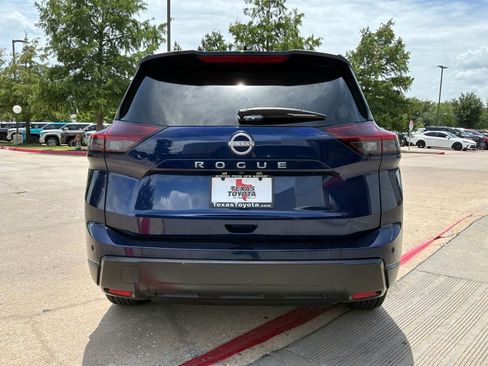 Used 2025 Nissan Rogue SV FWD image 7