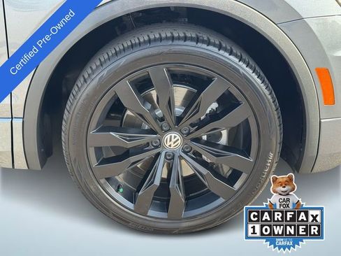 Certified 2021 Volkswagen Tiguan SE R-Line image 7