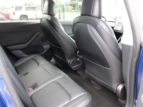 Used 2021 Tesla Model Y Long Range AWD/4WD image 14