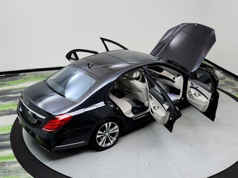 Used 2016 Mercedes-Benz S 550 Sedan image 40