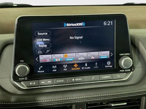 Used 2023 Nissan Rogue SV w/ SV Premium B Package FWD image 15