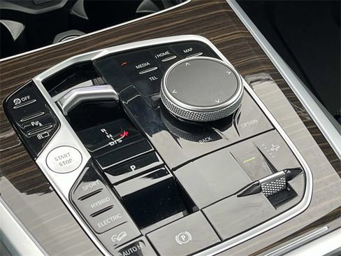 Used 2025 BMW X5 xDrive50e w/ Premium Package image 42