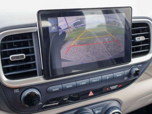 New 2026 Hyundai Venue SEL FWD image 4