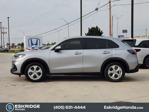 Used 2023 Honda HR-V LX image 4