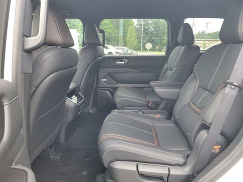 New 2026 Nissan Armada SL w/ Captain's Chari Seat Package AWD/4WD image 28