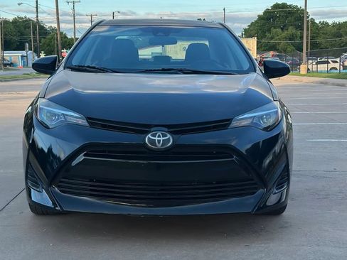 Used 2019 Toyota Corolla LE FWD image 2