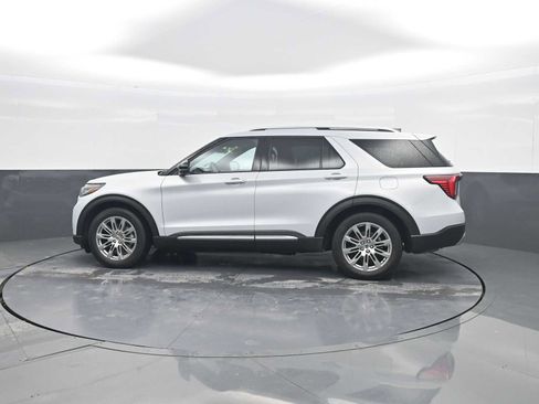 Used 2025 Ford Explorer Platinum RWD image 5