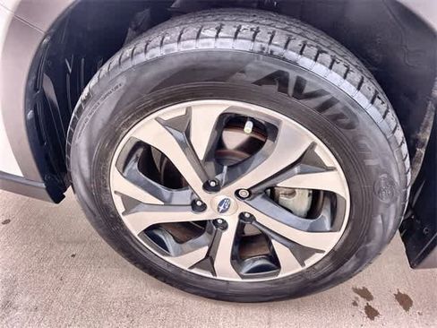 Used 2022 Subaru Outback Limited XT image 9