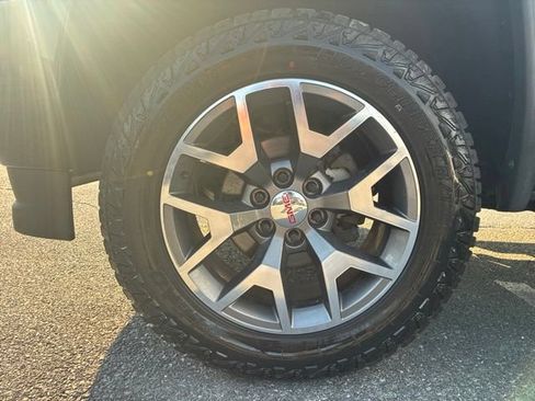 Used 2017 GMC Sierra 1500 SLT AWD/4WD image 10