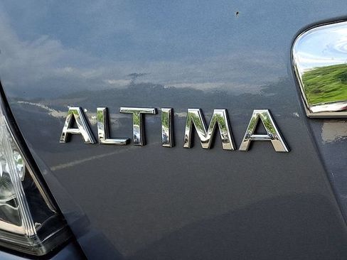 Used 2012 Nissan Altima Sedan FWD image 32