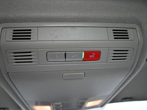 Used 2021 Volkswagen Tiguan SEL image 34