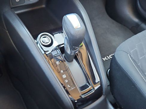 Certified 2022 Nissan Kicks S image 17