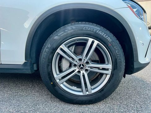 Used 2021 Mercedes-Benz GLC 300 4MATIC image 16