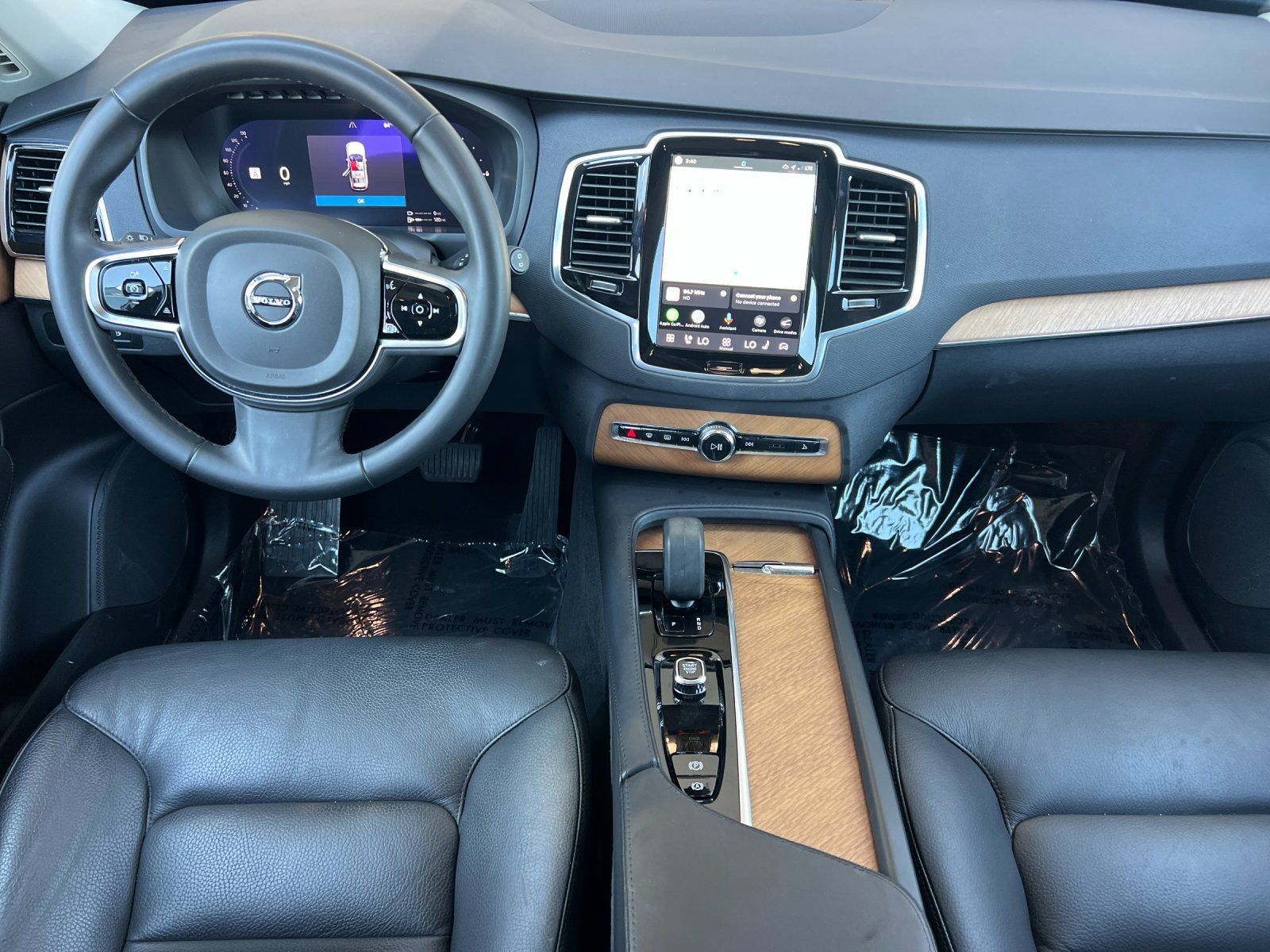 Used 2024 Volvo XC90 T8 Plus AWD/4WD image 15