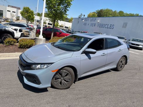 Used 2019 Honda Civic EX image 4