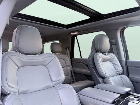 Used 2018 Lincoln Navigator Reserve w/ Technology Package image 57