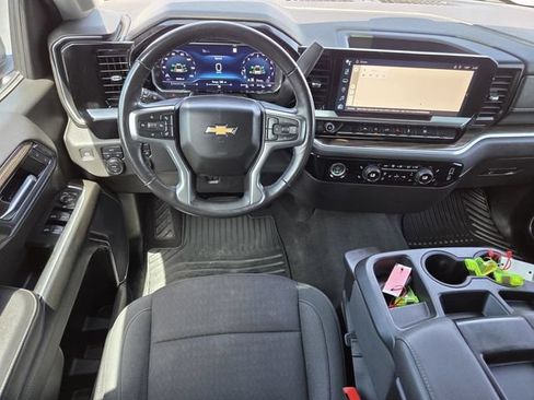 Used 2022 Chevrolet Silverado 1500 LT AWD/4WD image 13