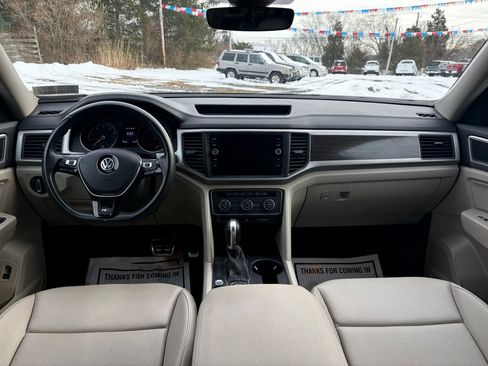 Used 2019 Volkswagen Atlas SE w/ Panoramic Sunroof Package image 35