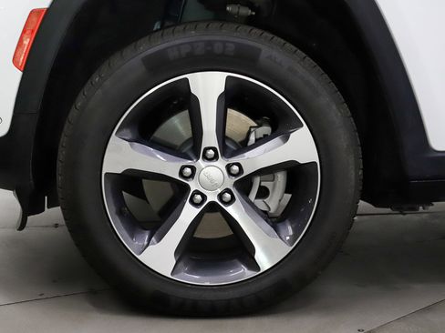 Used 2023 Jeep Grand Cherokee 4WD 4xe w/ Luxury Tech Group II image 30