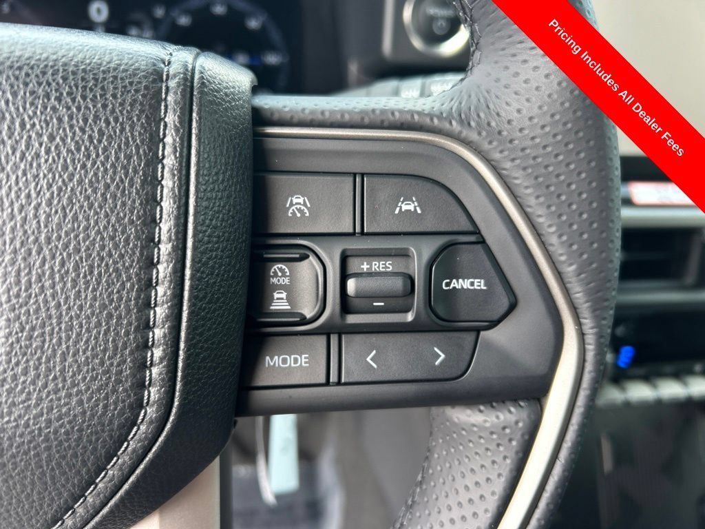Used 2026 Toyota 4Runner Limited AWD/4WD image 9