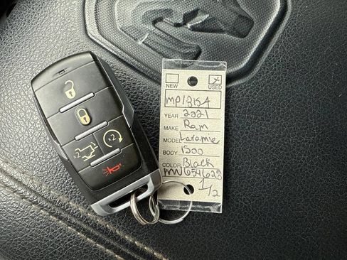 Used 2021 RAM 1500 Laramie AWD/4WD image 16