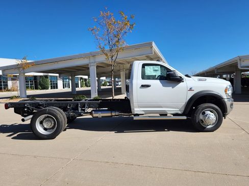 New 2024 RAM 5500 Tradesman image 2