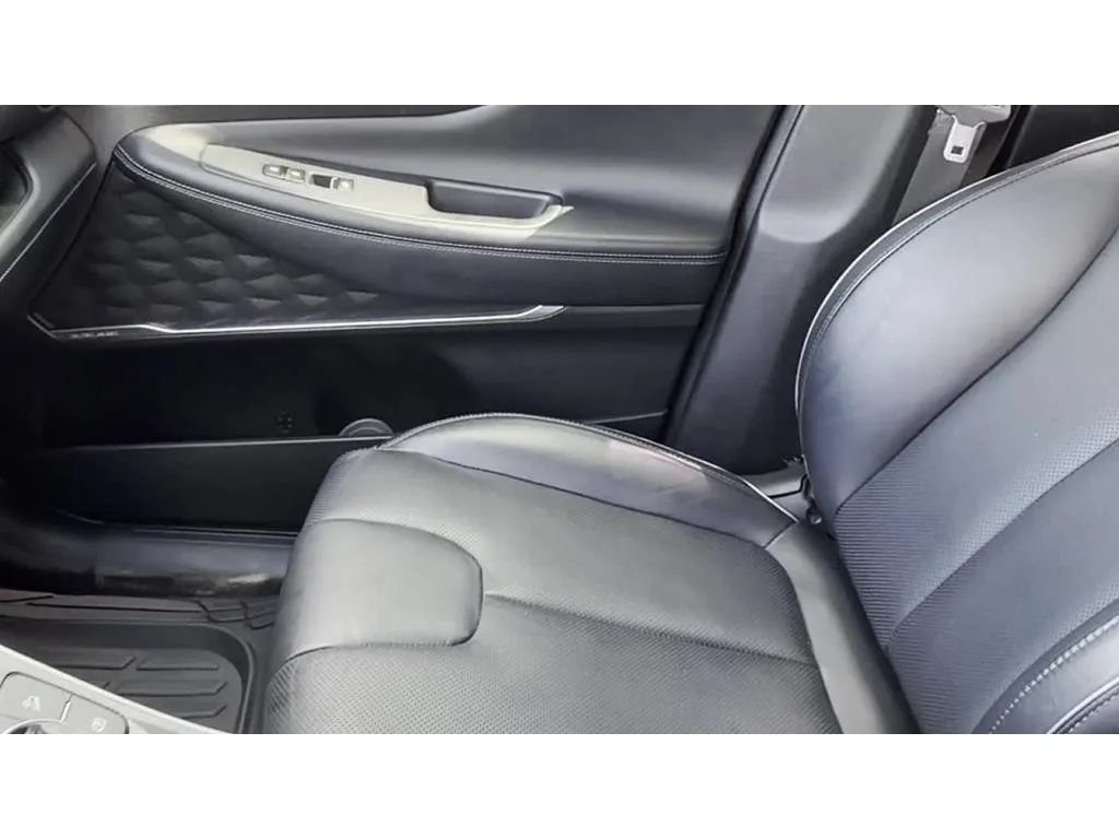 Used 2022 Hyundai Santa Fe SEL w/ Convenience + Premium Package AWD/4WD image 15