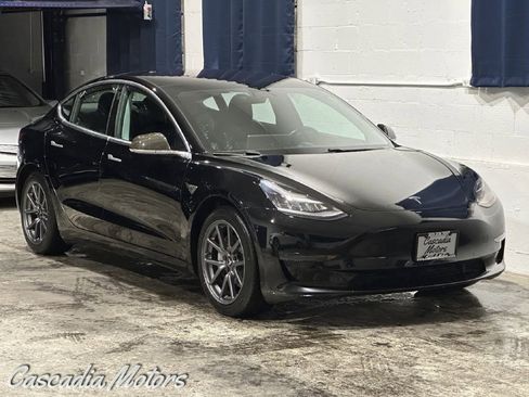 Used 2018 Tesla Model 3 Long Range image 1