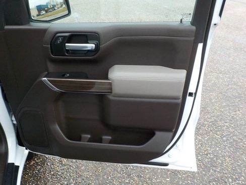 Used 2020 Chevrolet Silverado 1500 LT image 30