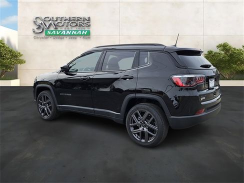 New 2026 Jeep Compass Latitude image 3