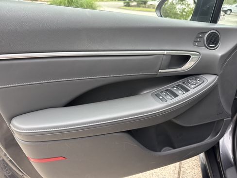 Used 2021 Hyundai Sonata Limited FWD image 10