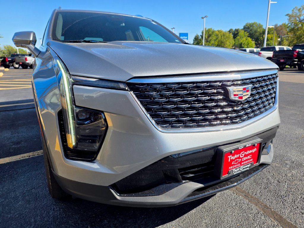 Used 2025 Cadillac XT4 Premium Luxury AWD/4WD image 11