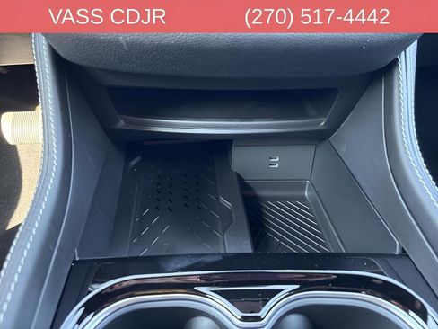 New 2026 Chrysler Pacifica Limited w/ S Appearance Package image 25