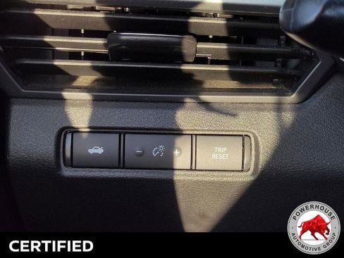 Used 2024 Nissan Altima 2.5 SV image 23