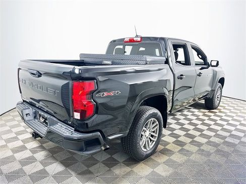 Used 2024 Chevrolet Colorado LT w/ LT Convenience Package II image 3