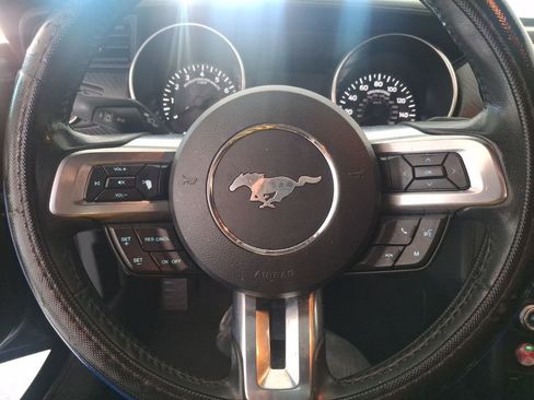 Used 2022 Ford Mustang Coupe RWD image 14