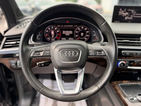 Used 2019 Audi Q7 3.0T Prestige w/ Prestige Package AWD/4WD image 18