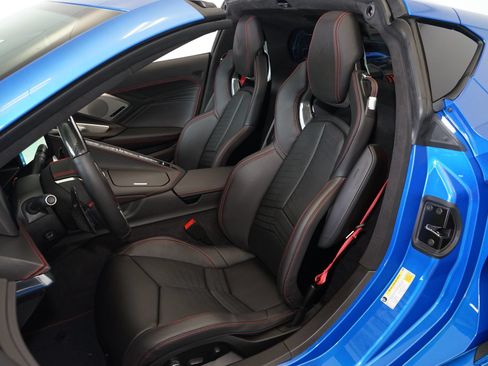 Used 2024 Chevrolet Corvette Z06 RWD image 9