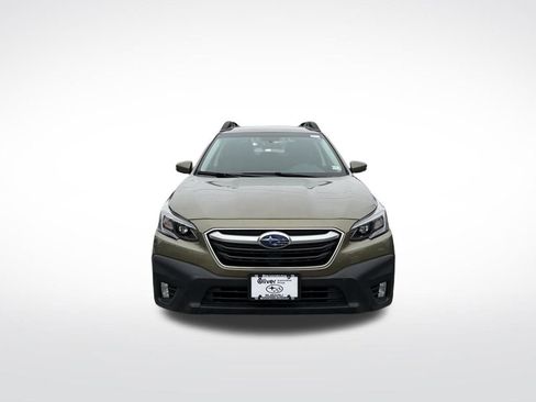 Used 2020 Subaru Outback Premium image 4