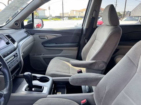 Used 2019 Honda Pilot LX image 34