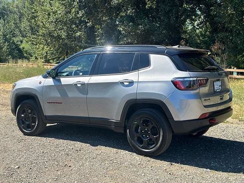 Used 2023 Jeep Compass Trailhawk AWD/4WD image 7