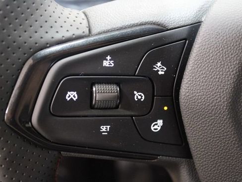 New 2026 Chevrolet Trax RS w/ Sunroof Package FWD image 33