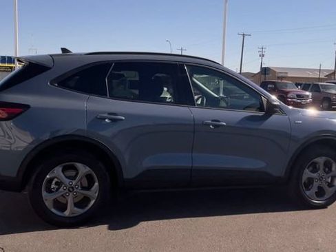 Used 2026 Ford Escape ST-Line AWD/4WD image 2